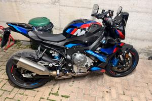 Bmw m1000r competion