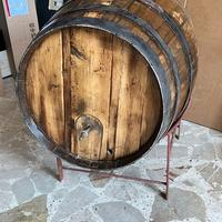 Botte in legno di castagno per arredo con supporto