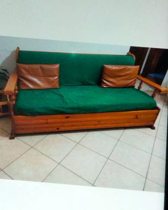 divano letto in legno