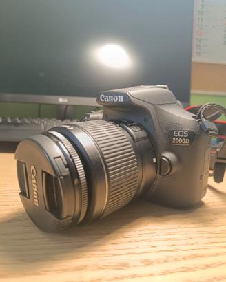 Canon 2000d + EF-S 18 - 55 iii + borsa a tracolla