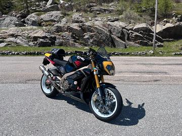 Aprilia Rsv Tuono 1000 old