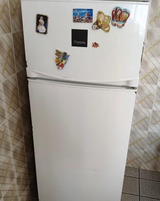 Frigorifero con freezer