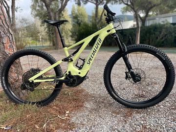 Specialized Turbo Levo25. Garanzia. 2 Batterie