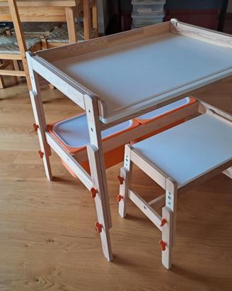 Scrivania bambini, regolabile, con contenitori