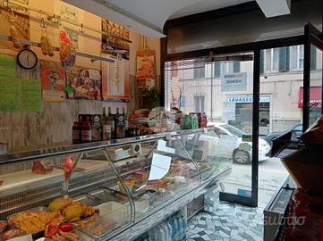 MULTILOCALE A FERRARA