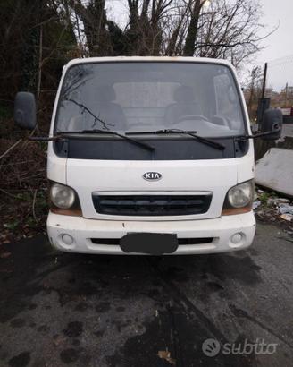 KIA K2500 2.5TDI AUTOCARRO 2003 RICAMBI USATI