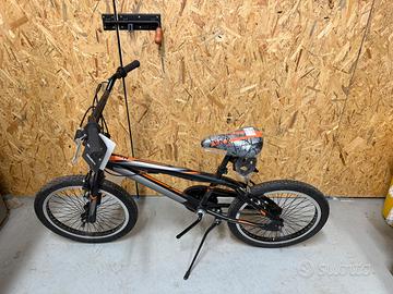 BMX Bicicletta
