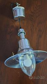 lampadario in metallo e  vetro