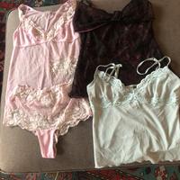 Modelli vari canotte con pizzo