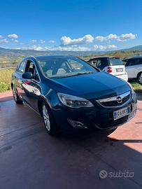 Opel Astra J