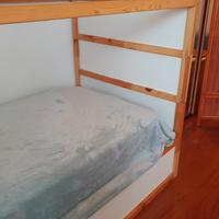 letto singolo con materasso..