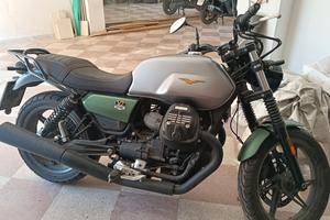 Moto Guzzi V7 - 2021