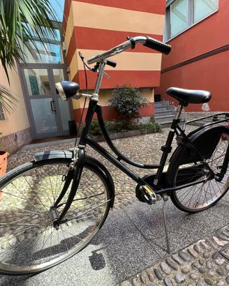 Bicicletta Batavus Dutch Bike