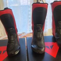 coppia scarpe dainese stivale Mig taglia 39 e 44