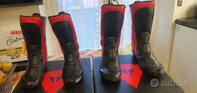 coppia scarpe dainese stivale Mig taglia 39 e 44