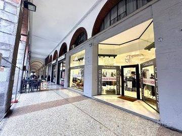Immobile di 150 m² a Bologna