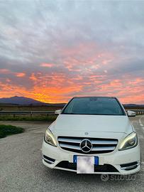 Mercedes B200 Premium