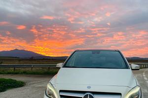 Mercedes B200 Premium