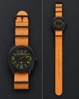 ToyWatch in Pelle