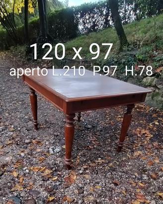 Tavolo allungabile in noce 