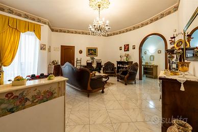 Rif.LU369| appartamento quadrilocale