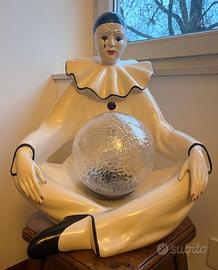 lampada vintage raffigurante Pierrot