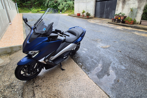 Tmax 530 2018 dx full optional