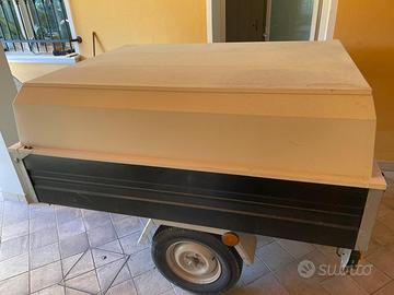 Carrello con coperchio