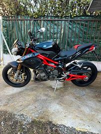 Benelli tnt 1130 sport