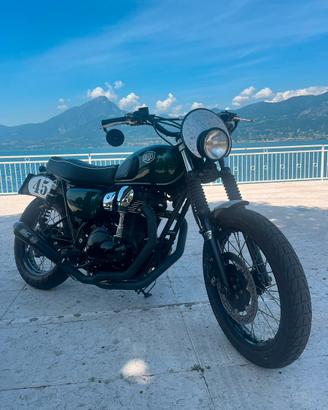 Kawasaki W800 cafe race
