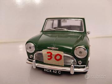 Modellino Mini Cooper die cast 1/18 apribile