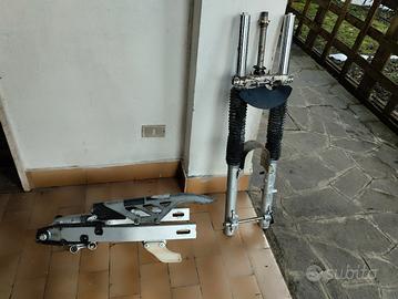 Completo moto Honda "Dominetor"