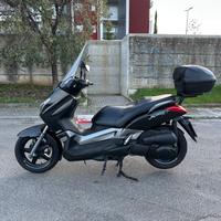Yamaha X-max 250