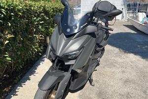 Xmax 300