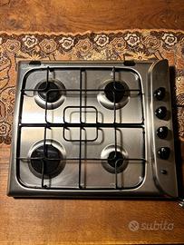 Piano cottura a 4 fuochi
