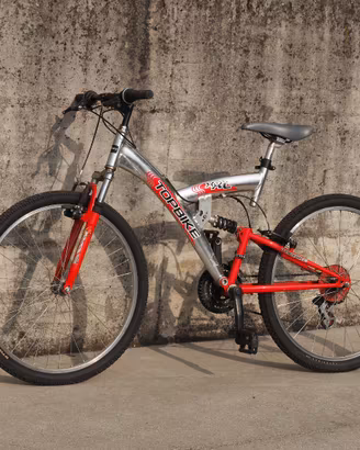 Bicicletta mountain-bike 