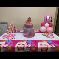 Torta finta barbie +addobbi