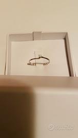 Anello con brillantino