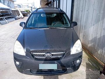 Kia carens . Leggere descrizione 
