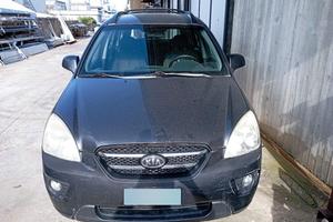 Kia carens . Leggere descrizione 