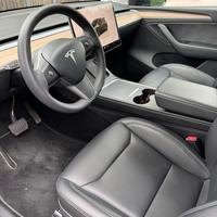 Model Y Tesla