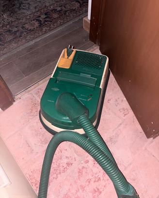 Aspirapolvere Folletto con Cavo