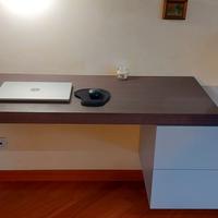 Top Scrivania in rovere cenere e cassettiera