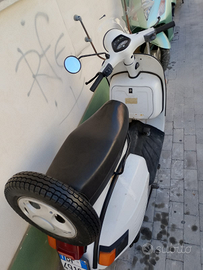Vespa BaJaj SL 125