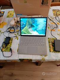 Microsoft Surface Laptop 2 Touchscreen + Docking