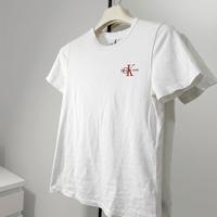 T-shirt Calvin Klein Jeans taglia XS