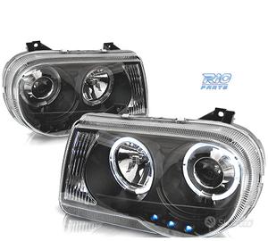 FARI CHRYSLER 300C 05-10 ANGEL EYES LED NERI