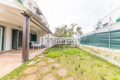 VILLA QUADRIFAMILIARE DUE LIVELLI