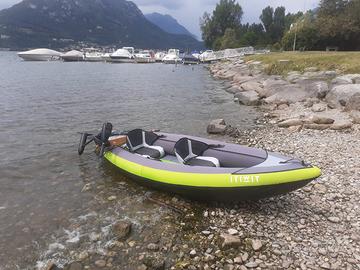 kayak canoa decathlon gonfiabile con mottore