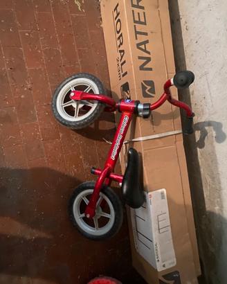 Bicicletta senza pedali